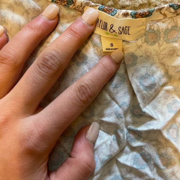 Patterned romper - Picture 3 of 3